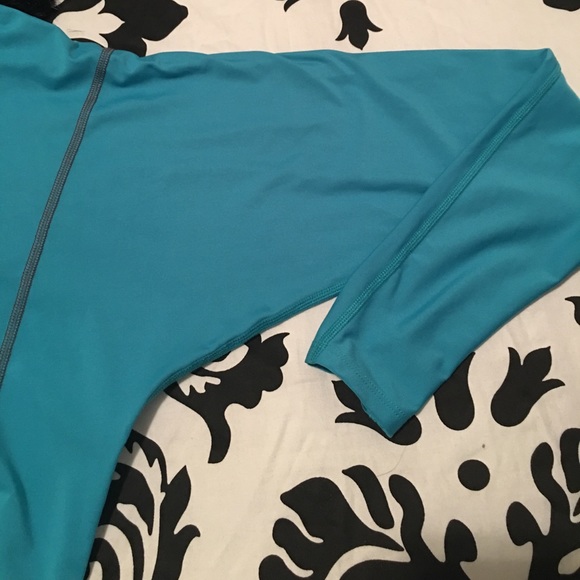 BlackTip Sea Siren Dolman Top! - Picture 2 of 8